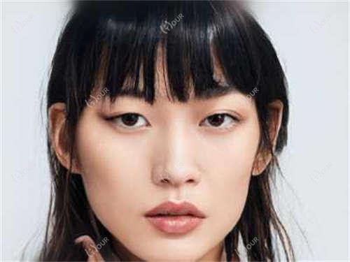 常州眼周填充做一次多少钱？玻尿酸和自体脂肪哪个维持更久？